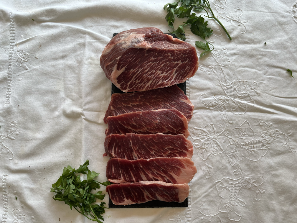 Bodegón de carnes seleccionadas